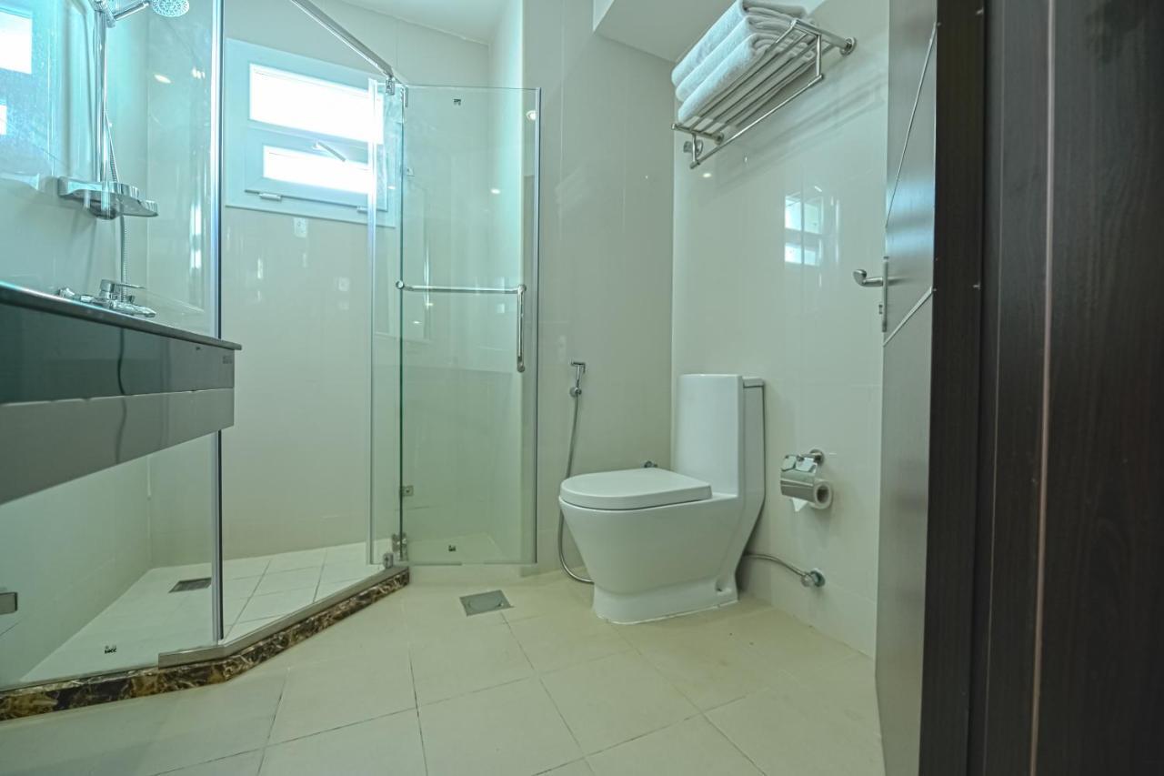 Golden Crown Hotel Alseeb Muscat Екстериор снимка